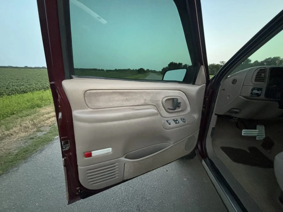 1997 GMC Sierra 1st Gen - Image 9 of 13