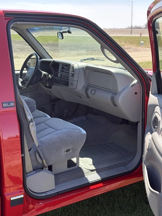 1997 GMC Sierra 1st Gen - Image 9 of 23