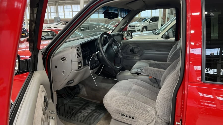 1997 GMC Sierra 1st Gen - Image 3 of 4
