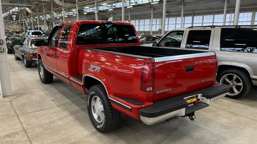 1997 GMC Sierra 1st Gen - Image 2 of 4