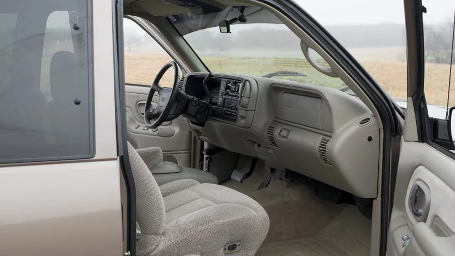 1997 GMC Sierra 1st Gen - Image 5 of 12