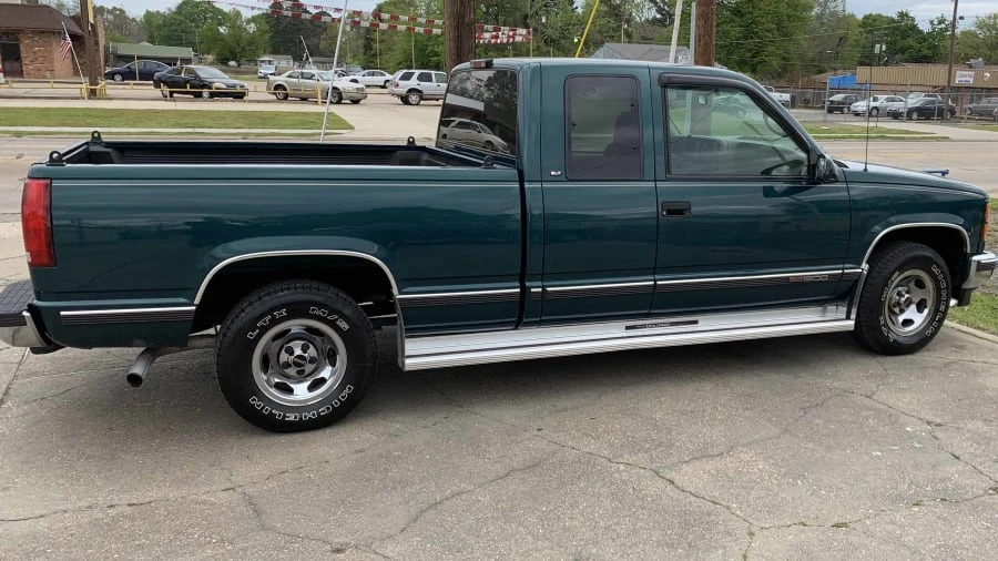 1997 GMC Sierra 1st Gen - Image 2 of 7