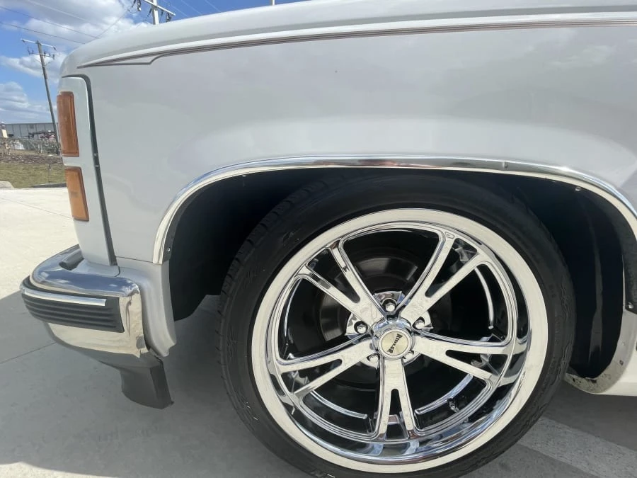1997 GMC Sierra 1st Gen - Image 14 of 31