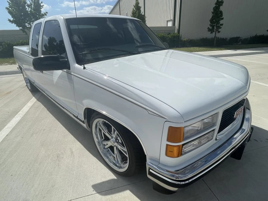1997 GMC Sierra 1st Gen - Image 2 of 31