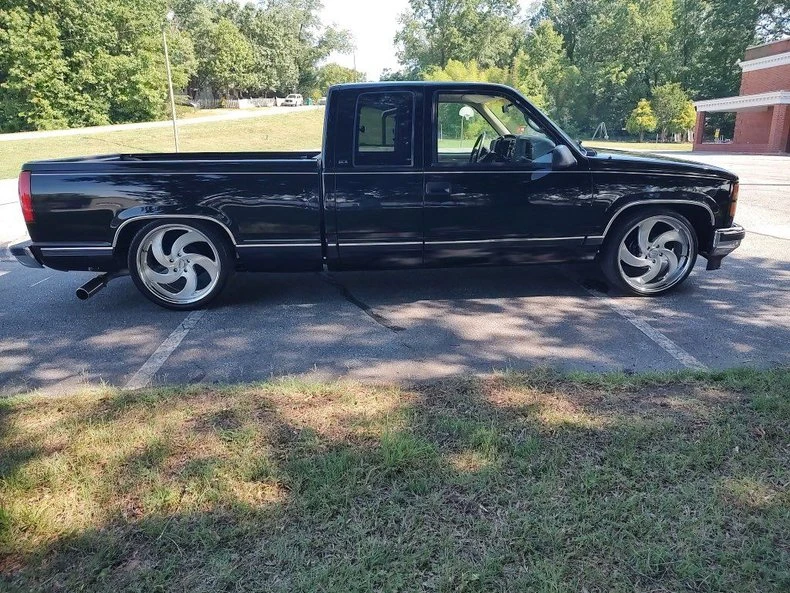 1997 GMC Sierra 1st Gen - Image 7 of 12