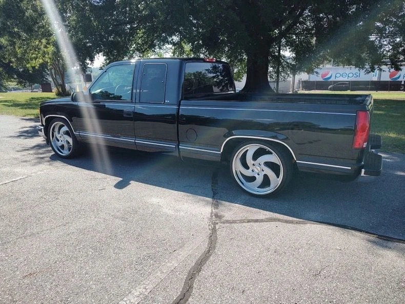1997 GMC Sierra 1st Gen - Image 3 of 12