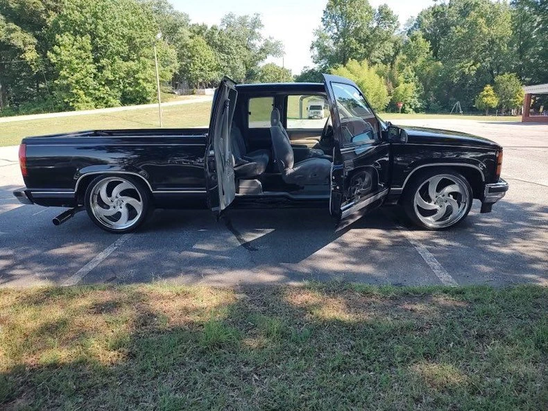 1997 GMC Sierra 1st Gen - Image 8 of 12