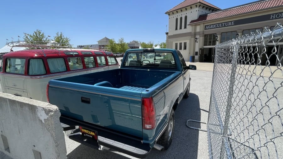 1997 GMC Sierra 1st Gen - Image 2 of 5
