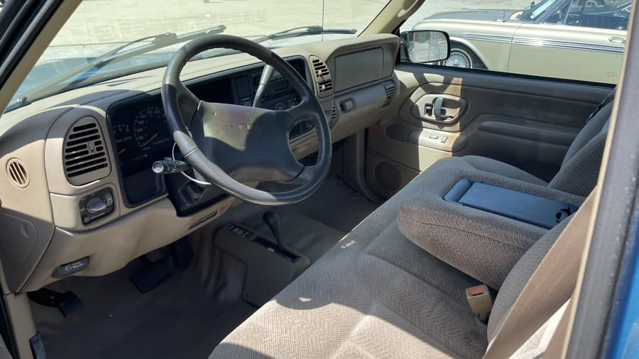 1997 GMC Sierra 1st Gen - Image 4 of 5
