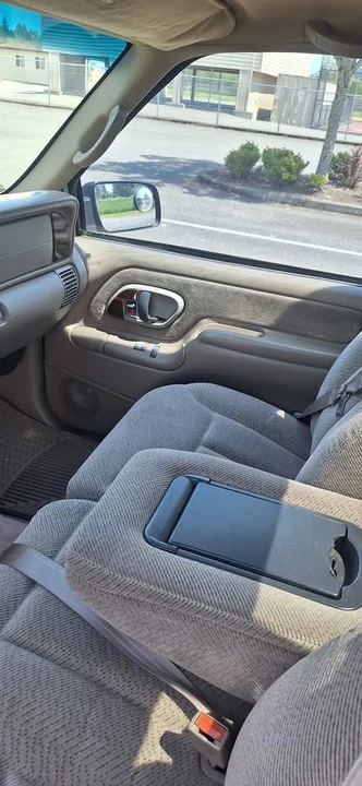 1997 GMC Sierra 1st Gen - Image 12 of 13