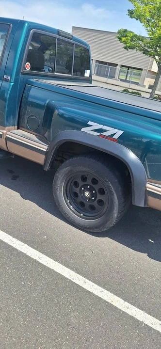 1997 GMC Sierra 1st Gen - Image 9 of 13