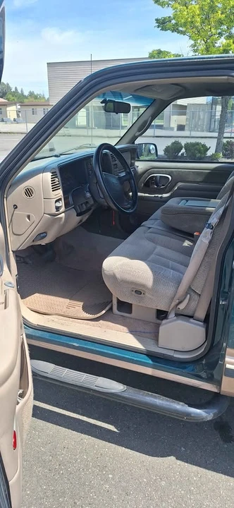 1997 GMC Sierra 1st Gen - Image 10 of 13