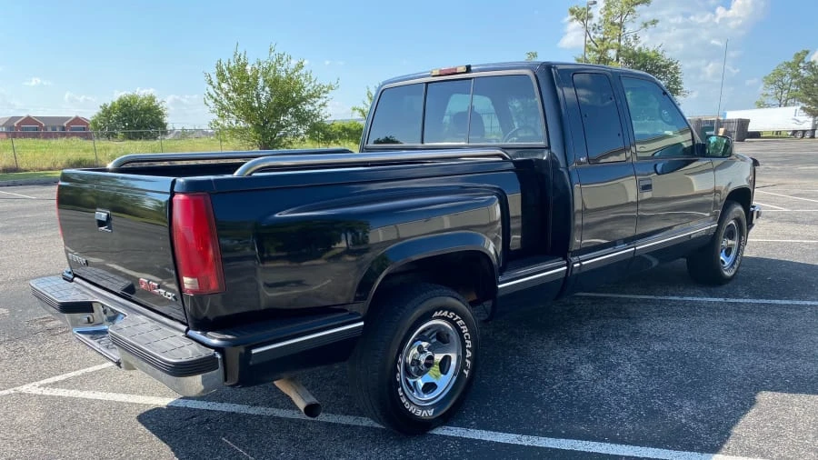 1997 GMC Sierra 1st Gen - Image 3 of 11