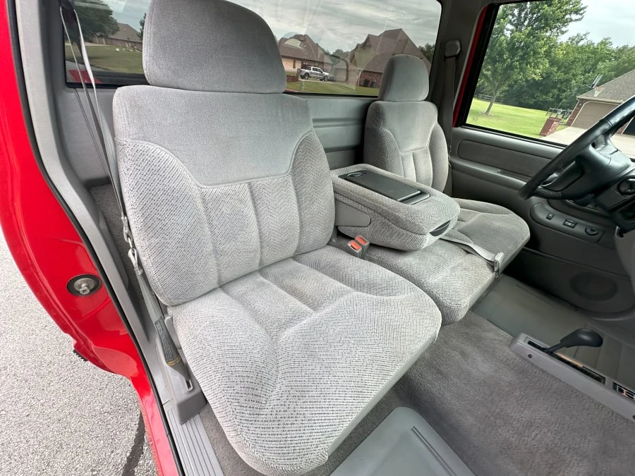 1997 GMC Sierra 1st Gen - Image 16 of 24