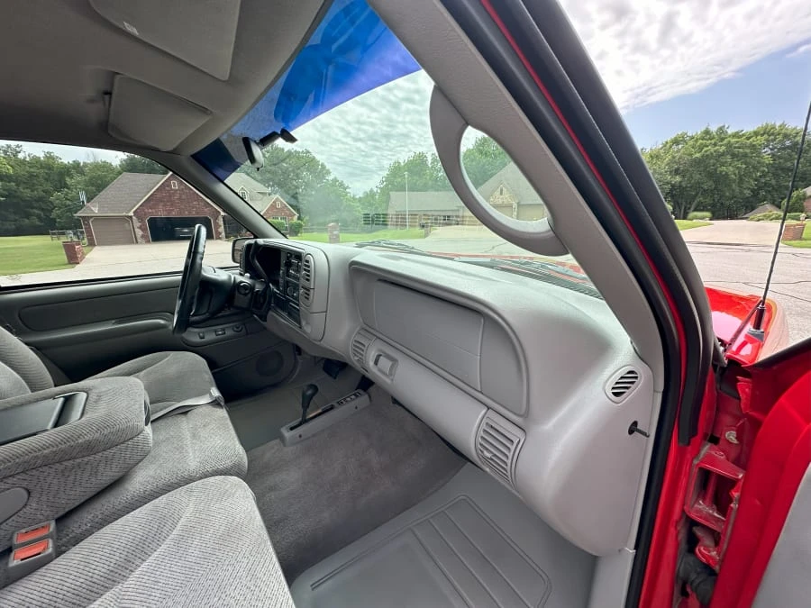 1997 GMC Sierra 1st Gen - Image 19 of 24