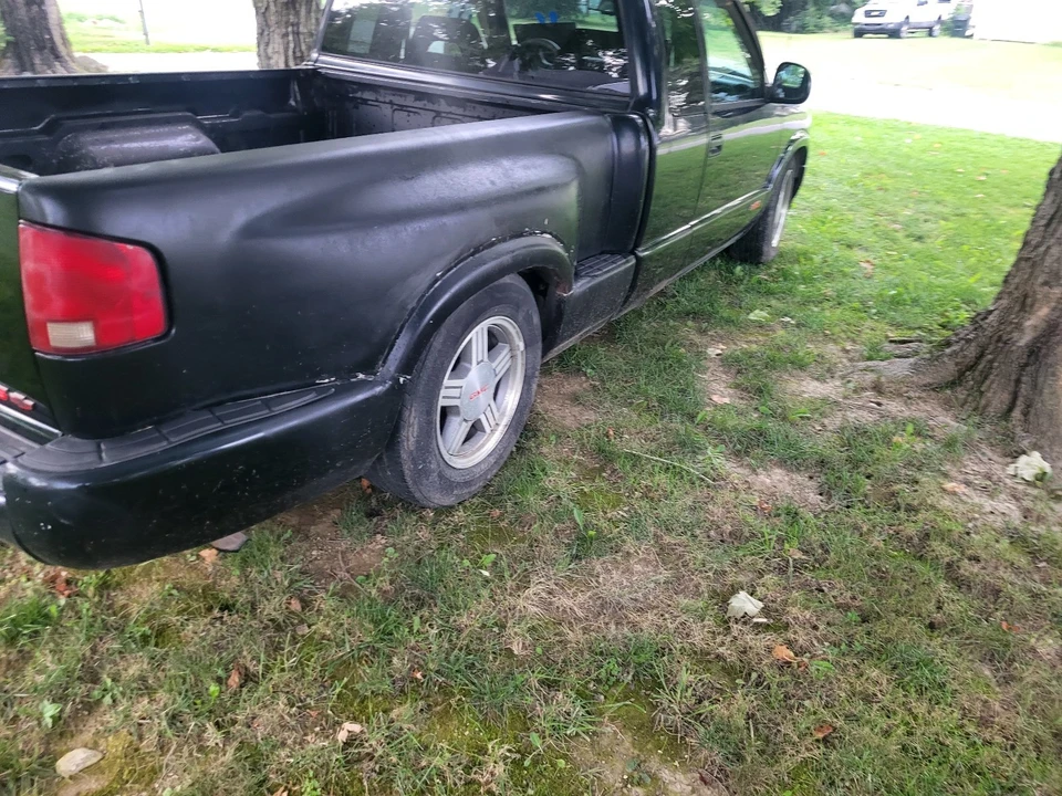 1997 GMC S-15/Sonoma - Image 4 of 15