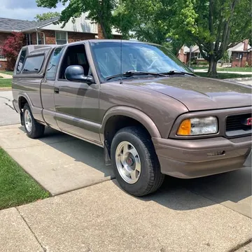 1997 GMC Sonoma Extended Cab · SLS Pickup 3D 6 ft