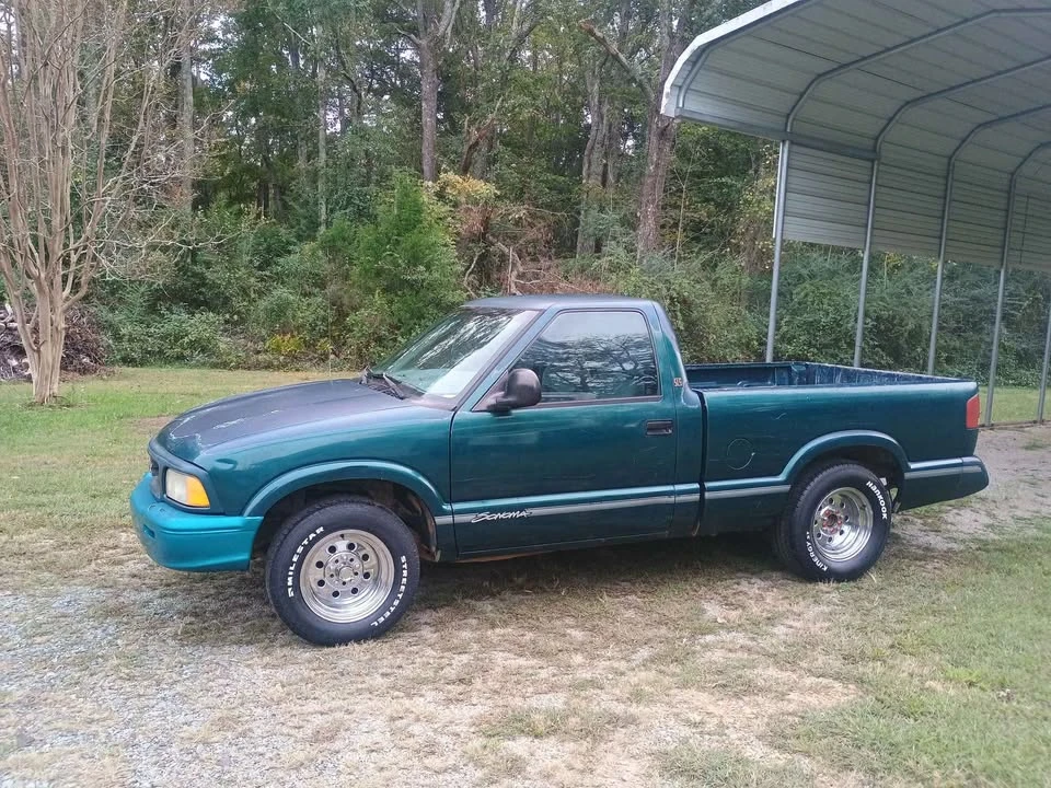 1997 GMC S-15/Sonoma - Image 2 of 9