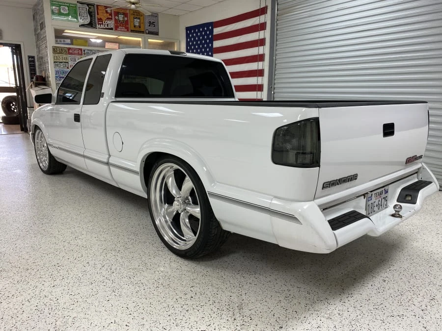 1997 GMC S-15/Sonoma - Image 2 of 12
