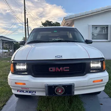 1997 GMC Sonoma Club Coupe Cab Pickup