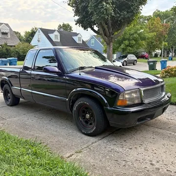 1997 GMC Sonoma SLS Short Bed