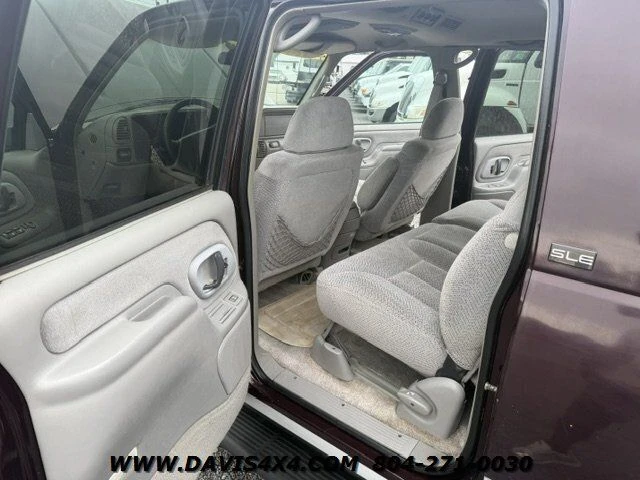 1997 GMC Suburban 8th Gen - Image 14 of 20