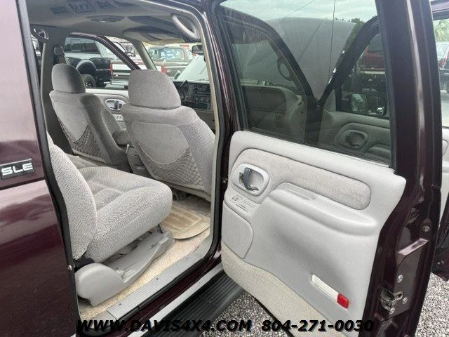 1997 GMC Suburban 8th Gen - Image 19 of 20