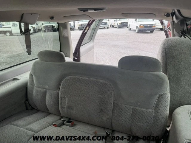 1997 GMC Suburban 8th Gen - Image 17 of 20
