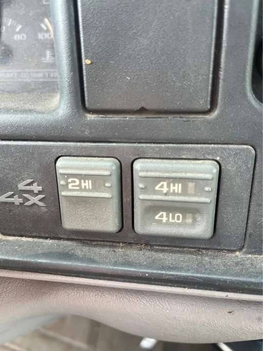 1997 GMC Suburban - Image 5 of 6