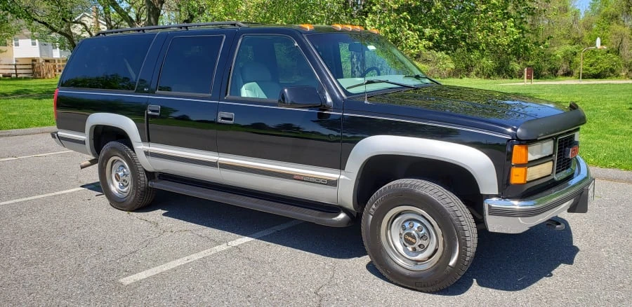 1997 GMC Suburban 8th Gen - Image 12 of 12