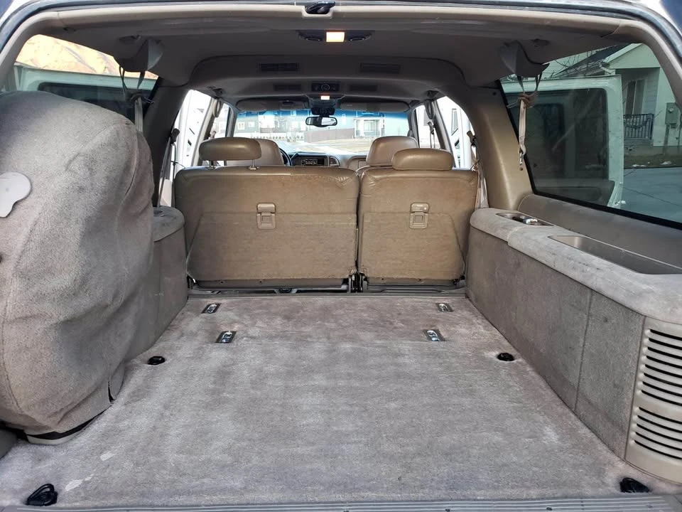 1997 GMC Suburban 8th Gen - Image 18 of 20