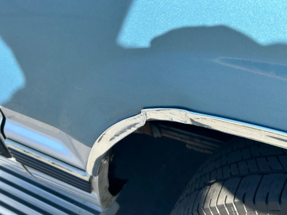 1997 GMC Suburban 8th Gen - Image 14 of 21