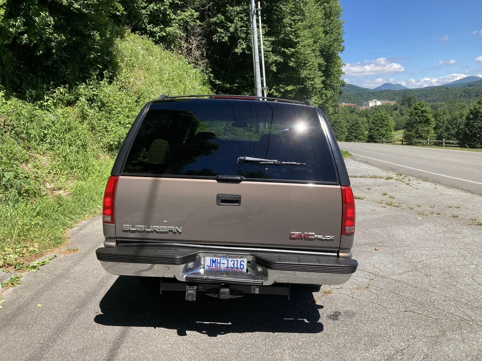 1997 GMC Suburban 8th Gen - Image 15 of 31