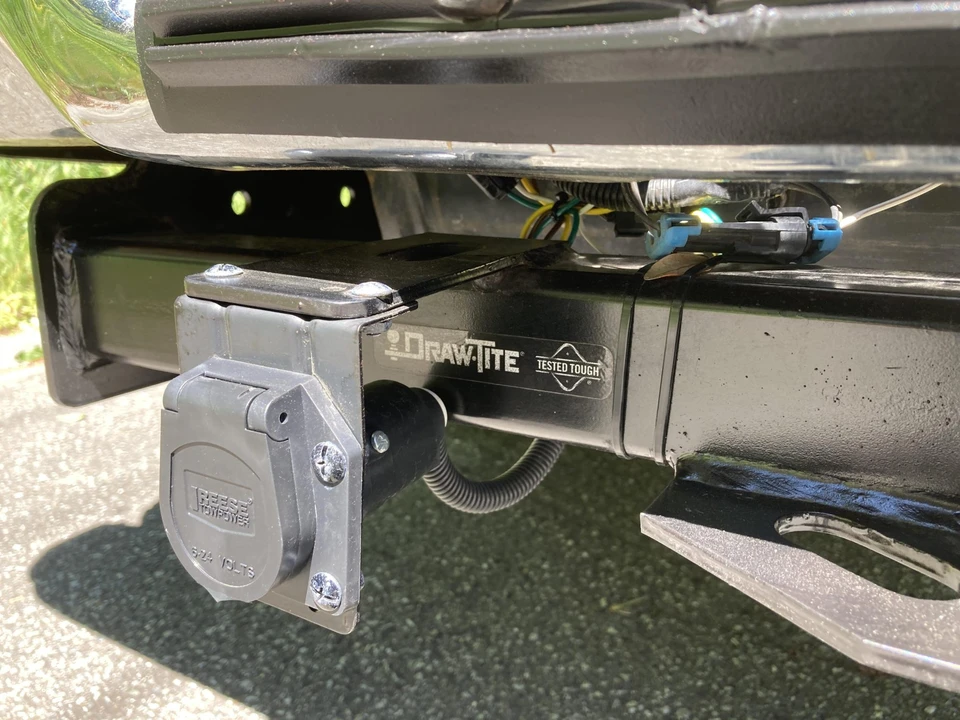 1997 GMC Suburban 8th Gen - Image 31 of 31
