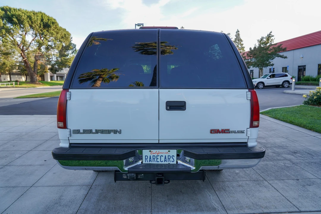 1997 GMC Suburban 8th Gen - Image 12 of 31