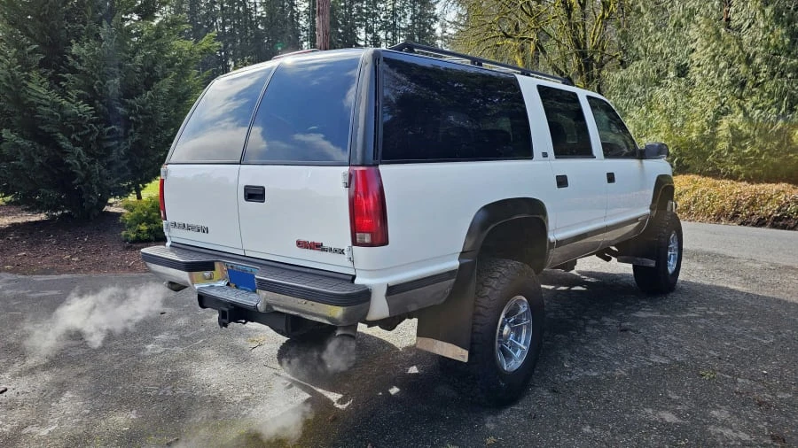 1997 GMC Suburban 8th Gen - Image 5 of 7