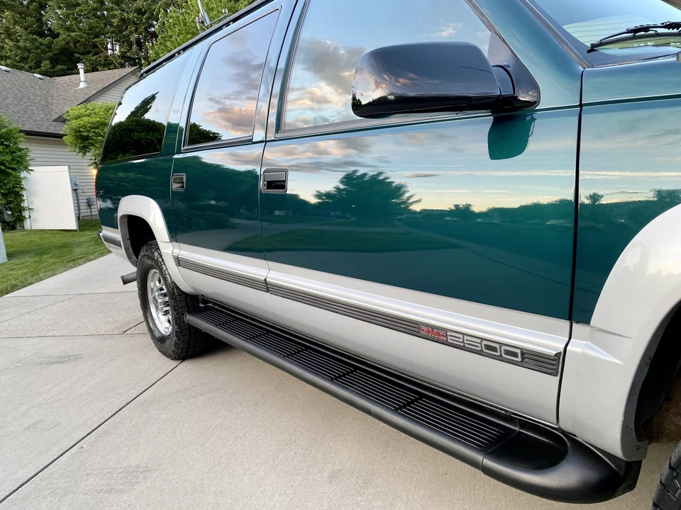 1997 GMC Suburban 8th Gen - Image 31 of 31
