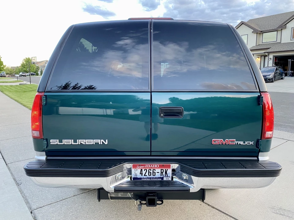 1997 GMC Suburban 8th Gen - Image 10 of 31