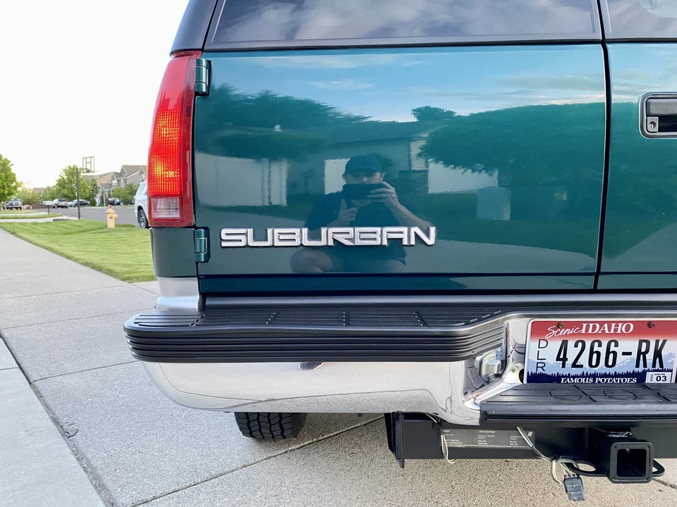 1997 GMC Suburban 8th Gen - Image 24 of 31