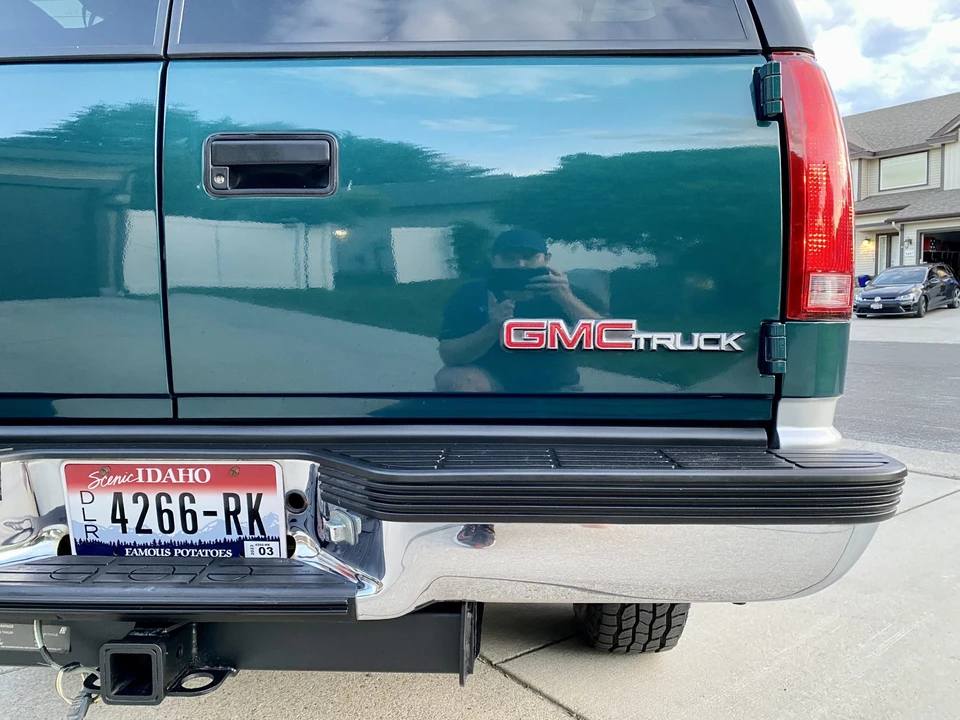 1997 GMC Suburban 8th Gen - Image 25 of 31