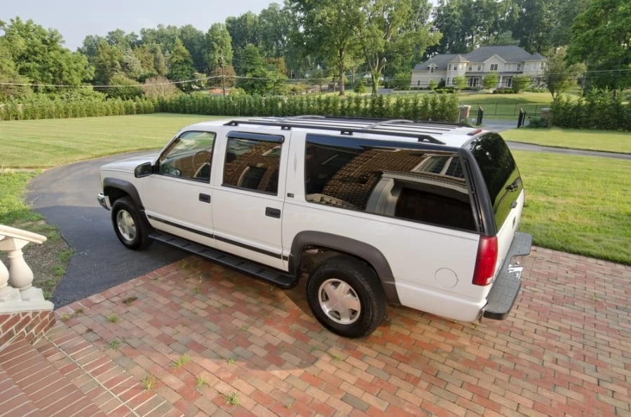 1997 GMC Suburban 8th Gen - Image 10 of 10