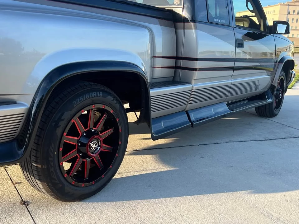 1997 GMC C/K - Image 5 of 10