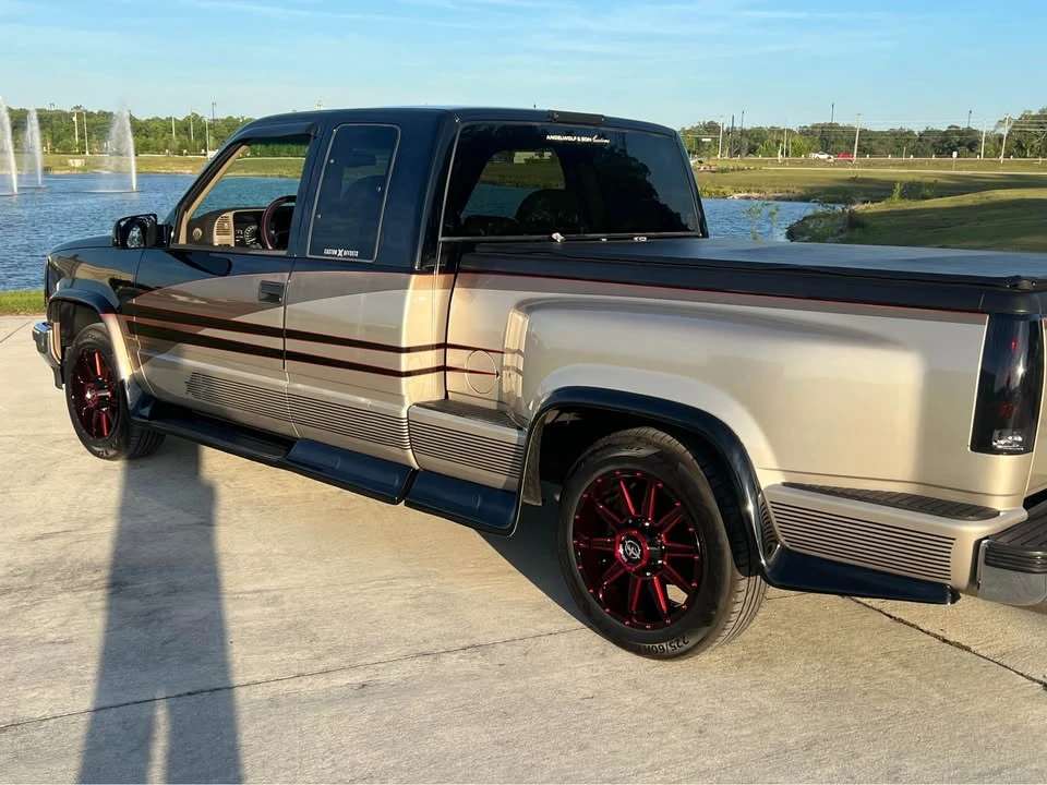 1997 GMC C/K - Image 3 of 10
