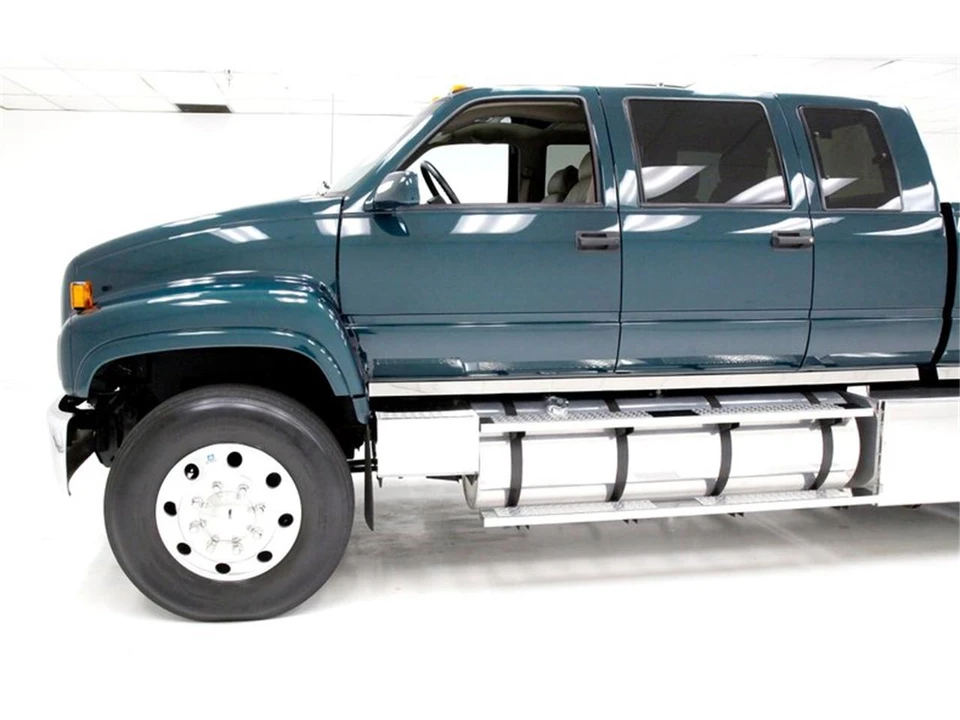 1997 GMC C/K - Image 2 of 31