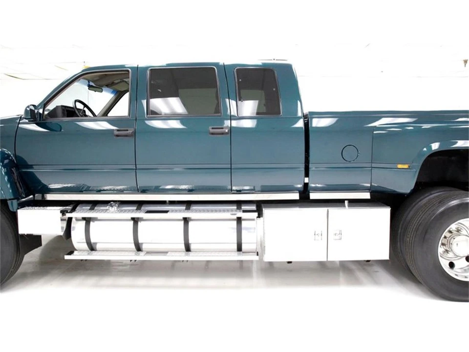 1997 GMC C/K - Image 3 of 31
