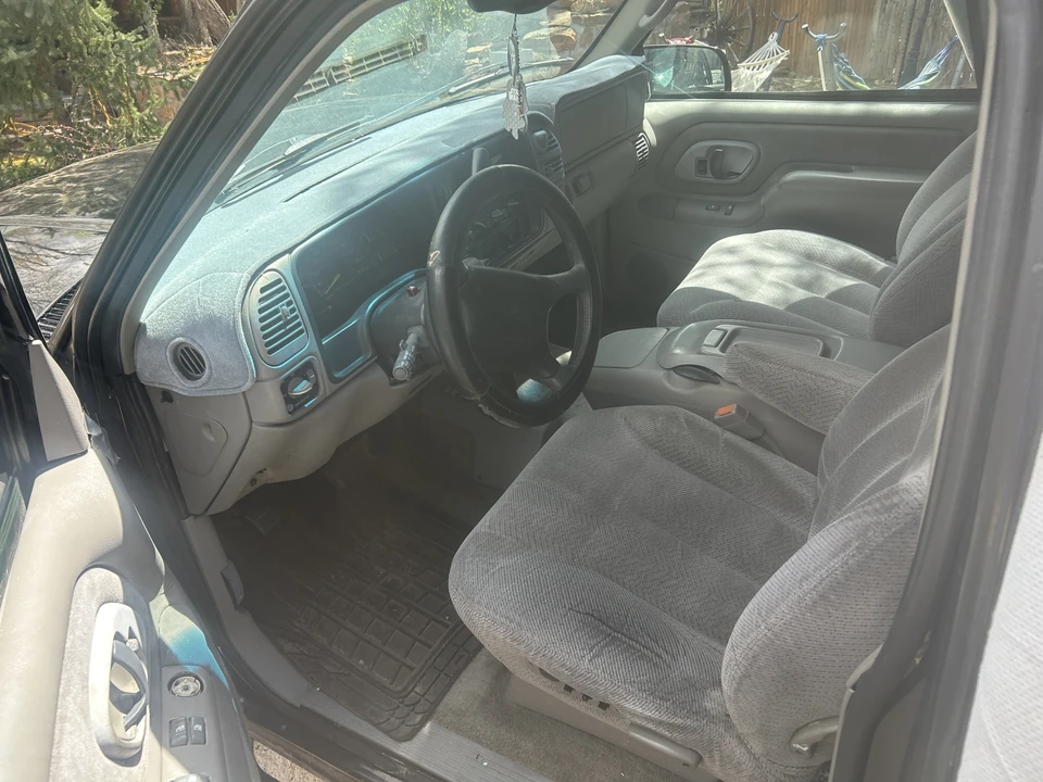 1997 GMC Yukon 1st Gen - Image 25 of 31