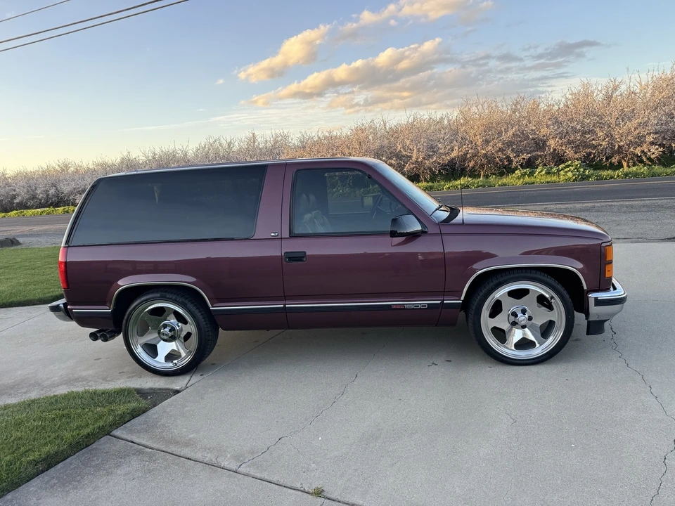 1997 GMC Yukon 1st Gen - Image 2 of 21