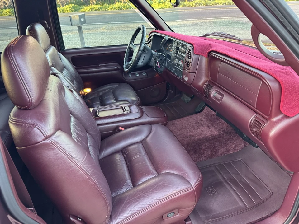 1997 GMC Yukon 1st Gen - Image 16 of 21