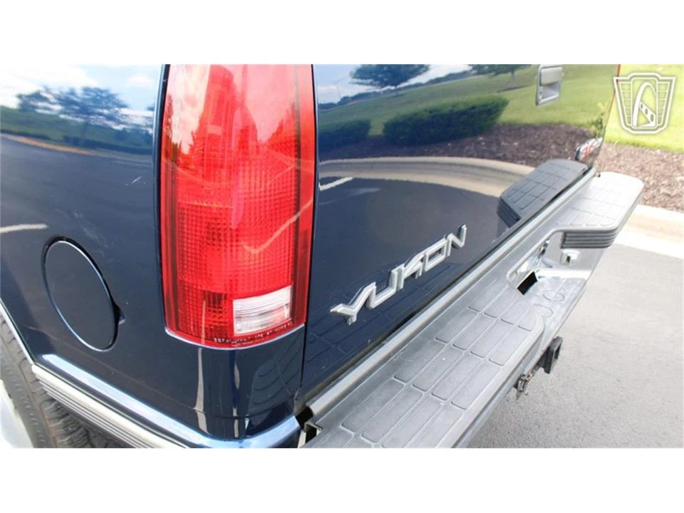 1997 GMC Yukon 1st Gen - Image 12 of 31