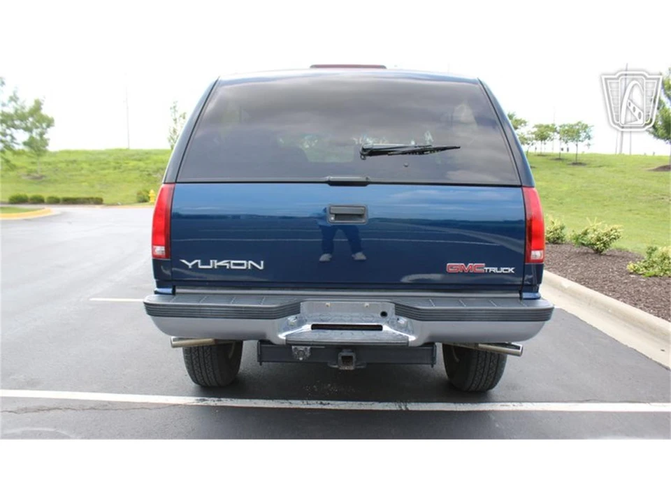1997 GMC Yukon 1st Gen - Image 4 of 31